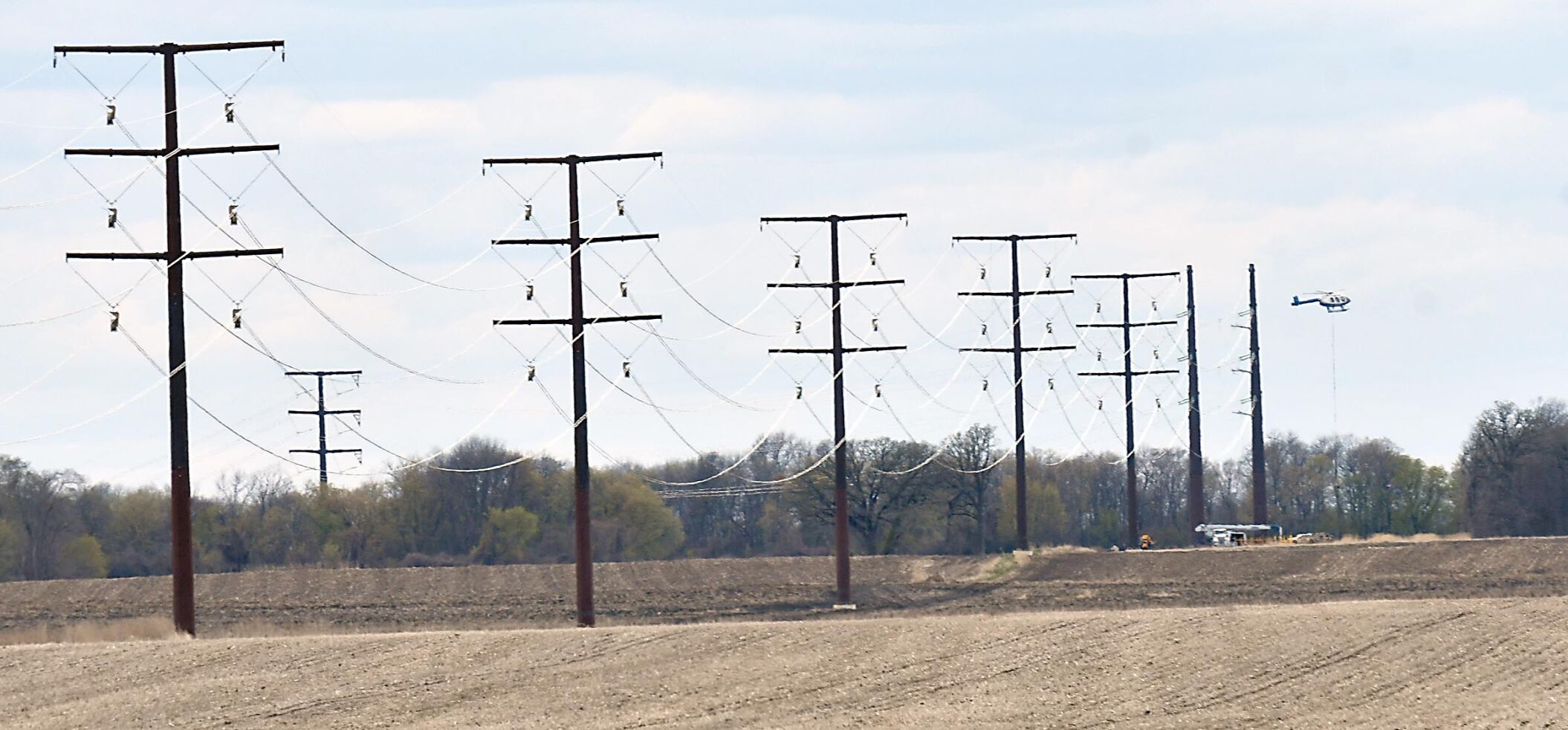 Power lines by helicopter
